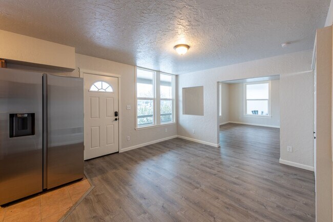 Foto del edificio - 425 N 7th Ave