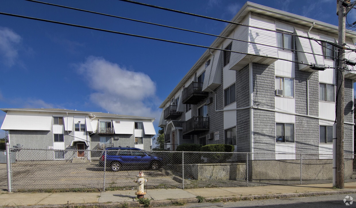 Building Photo - 322 Flint St