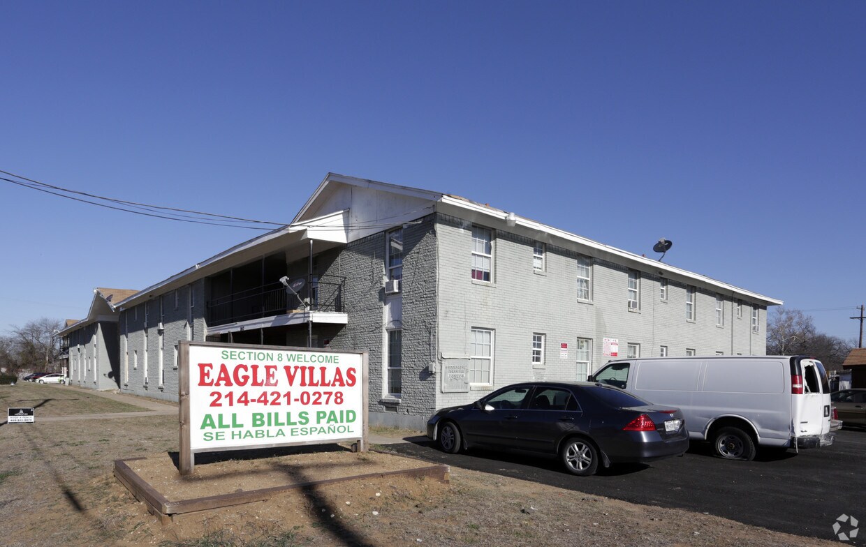 Building Photo - Eagle Villas