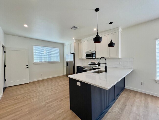 Foto del edificio - 216 E Hurd St