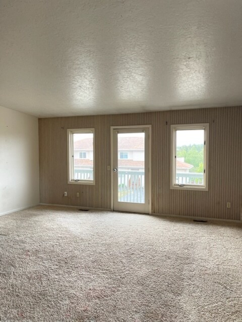 Foto del edificio - 1035 Seneca Ave