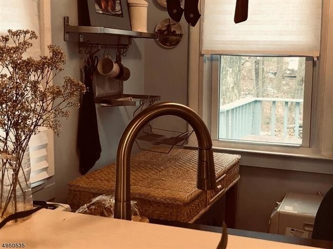 Foto del edificio - 355A Howard Blvd