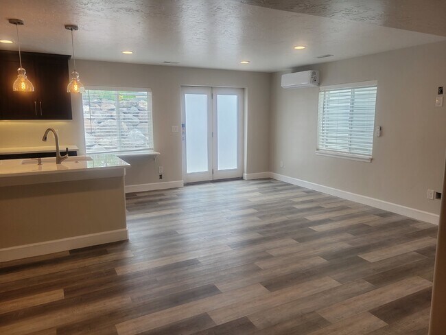 Building Photo - Modern Basement Apartment in Herriman