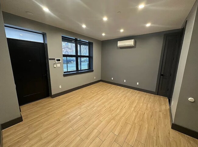 Building Photo - 78 Rockaway Ave