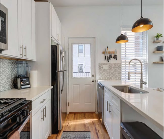 Kitchen to private balcony - 1401 N Mohawk St