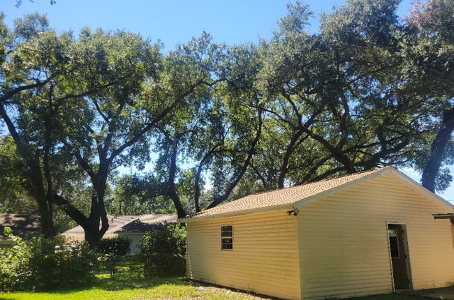 Building Photo - 6590 Dewrell Square