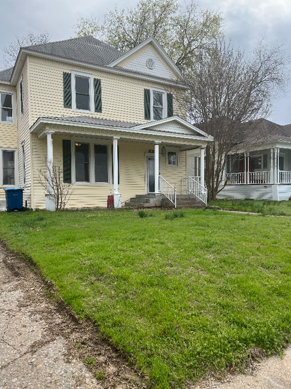 Building Photo - 1018 W Sears St