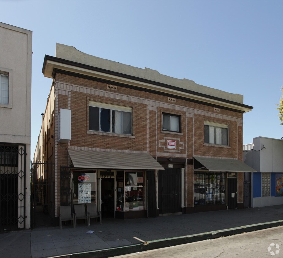 Apartamentos en 1049-1055 Pine Ave - 1055 Pine Ave