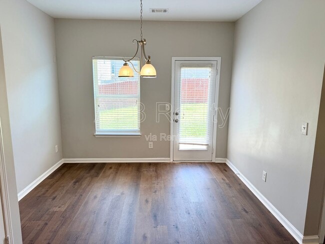 Building Photo - 7766 Flyaway Rd