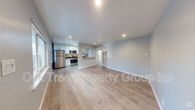 Building Photo - 824 15th St