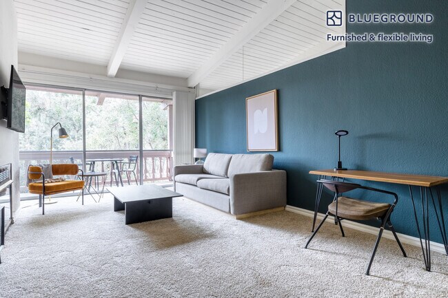 Foto del edificio - 6150 Canterbury Dr