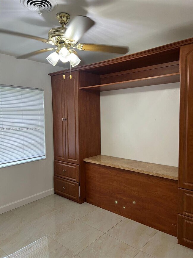 Foto del edificio - 9710 SW 159th St