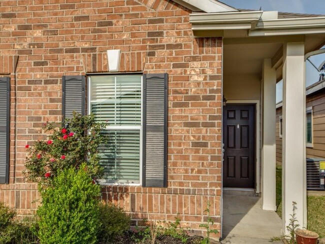 Foto del edificio - 4067 Mossy Pl Ln