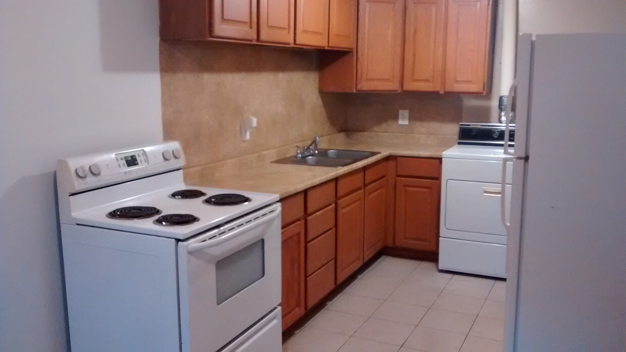 Foto principal - 918 N Cornell St