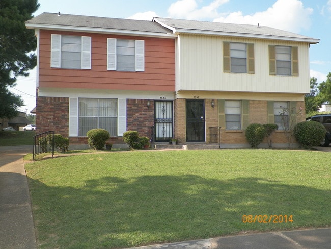 Town Home - 5652 Hinton Pl