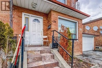 Building Photo - 124 Major Mackenzie Dr E