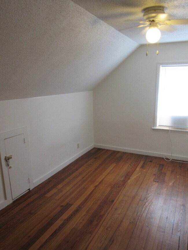 Foto del edificio - 306 E Maple St