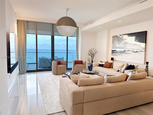 Building Photo - 17901 Collins Ave
