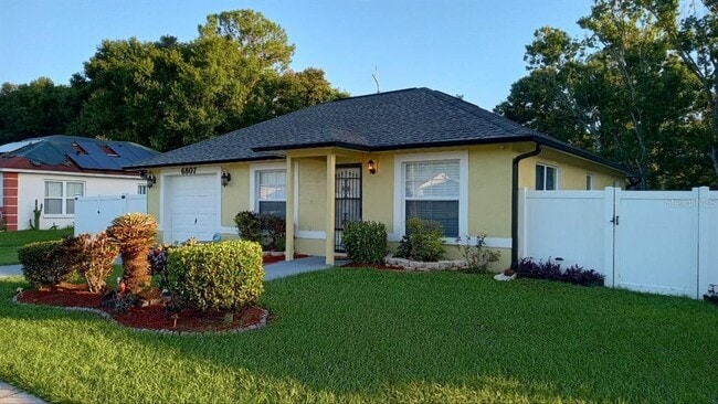 Building Photo - 6807 Kingston Dr