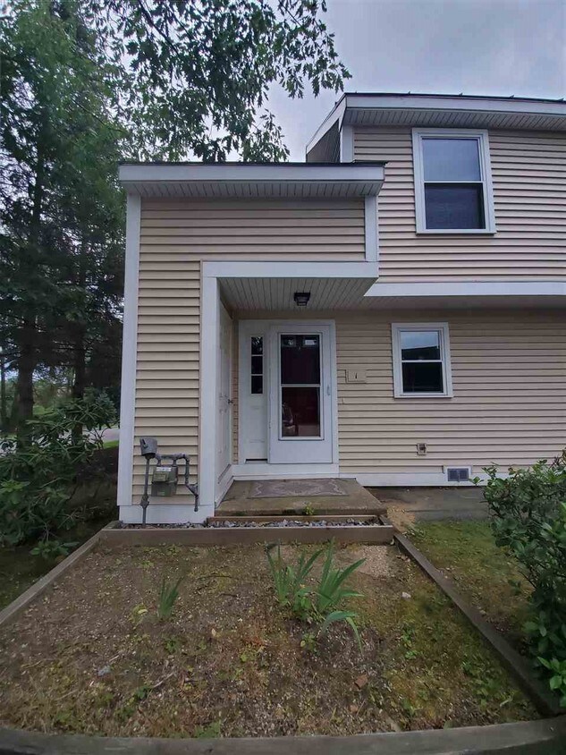 1 Bluffs Dr, Concord, NH 03303 Townhome Rentals in Concord NH