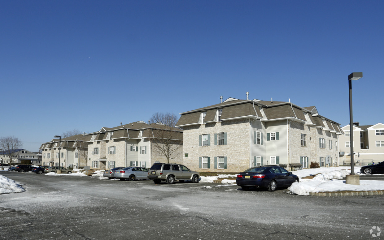 Primary Photo - Spring Lake Village at New Bedford