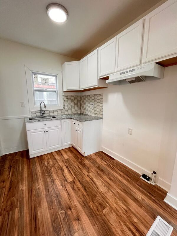 Foto del edificio - 15855 Northlawn St