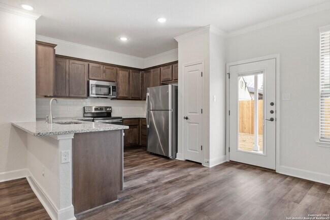 Foto del edificio - 2307 Lynwood Bnd