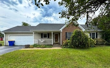 Building Photo - 181 Saddlebrook Way