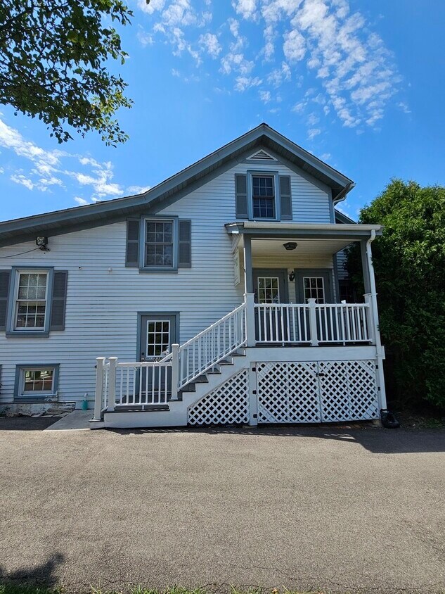 Foto principal - 236 Robert Parker Coffin Rd