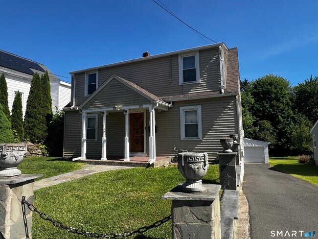 Foto del edificio - 173 Bradley Ave