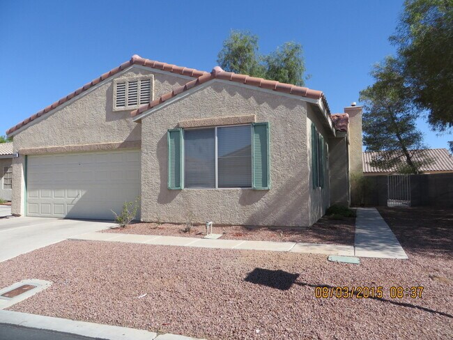 Building Photo - Doll House in Silverado Ranch!!