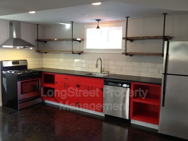 Foto del edificio - 3975 NE Mallory Ave