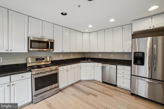 Building Photo - 12680 Granite Ridge Dr