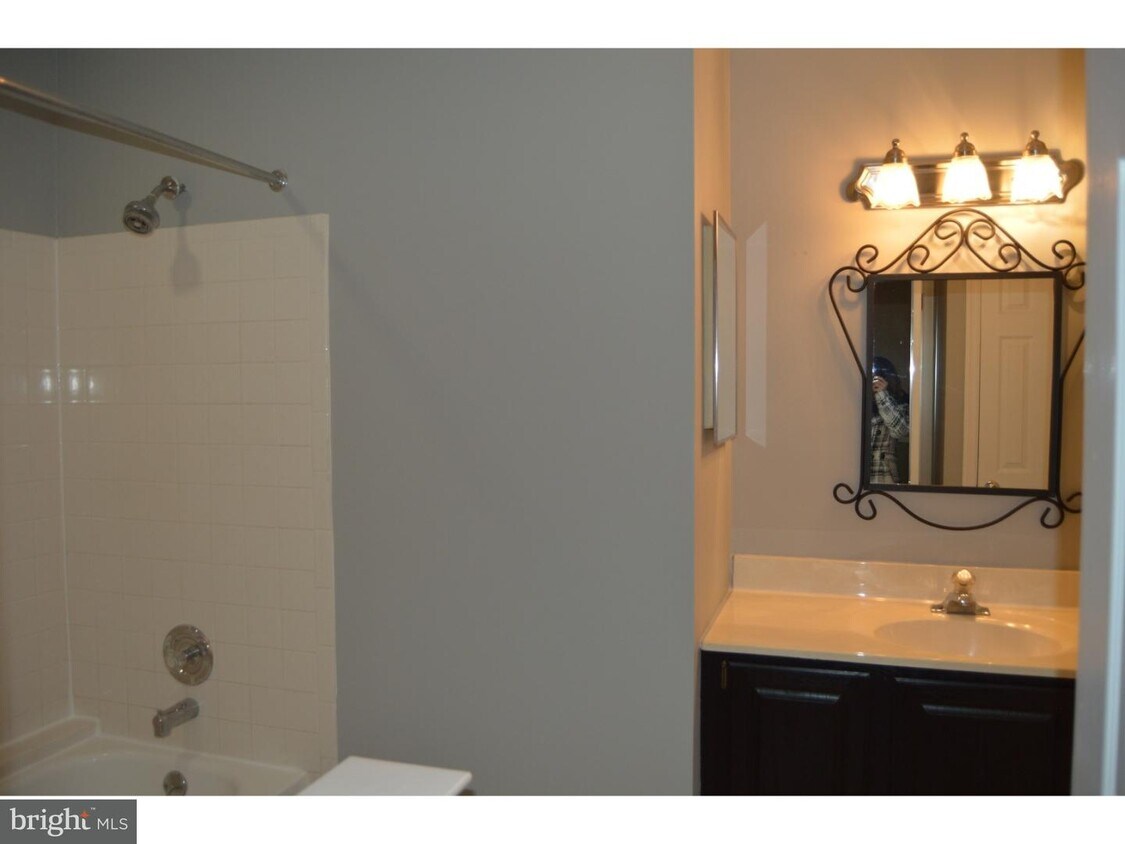 Primary Photo - 2440 Hillendale Dr
