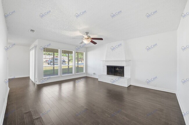 Foto del edificio - 1736 Brown Trail