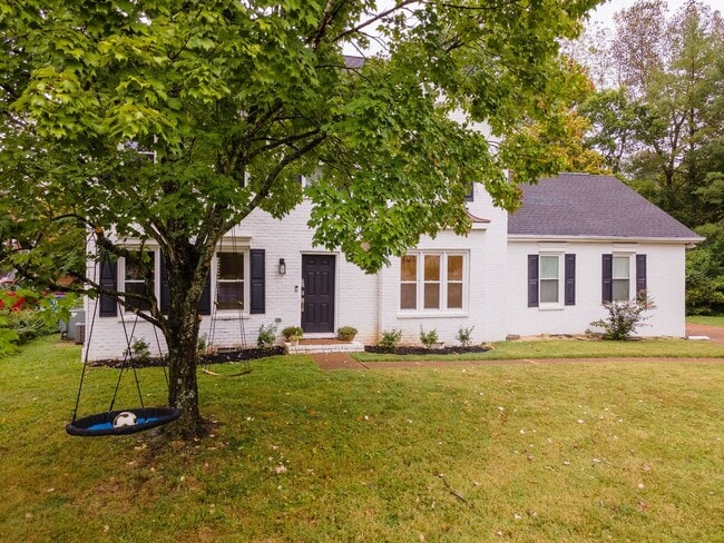Building Photo - **RENOVATED FRANKLIN HOME IN BUCKINGHAM PA...