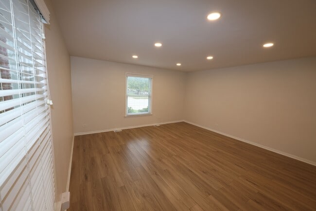 Foto del edificio - 503 E Valley Ln