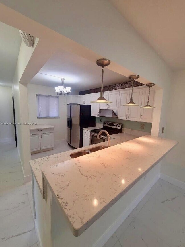 Foto del edificio - 7480 NW 17th St