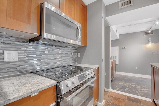 Foto del edificio - 3034 Parkway Blvd