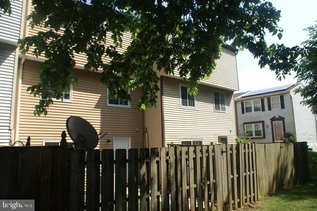 Building Photo - 3602 Castle Terrace