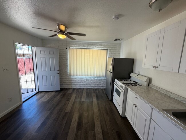 Photo - 9208 N. 10th St. Townhome