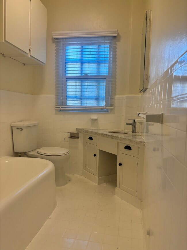 Foto del edificio - Chateau Alto Nido Apartments