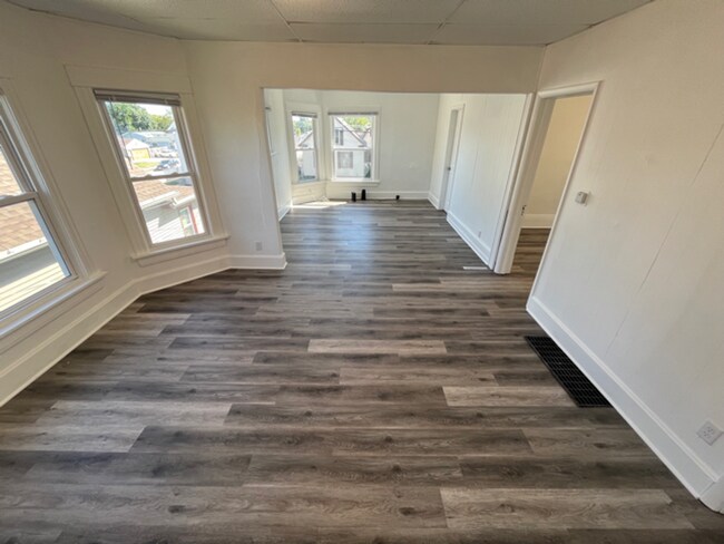 Foto del edificio - 2408 W High St