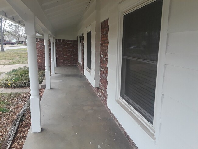 Foto del edificio - Great Location 3 Bed 2 Bath Home For Rent