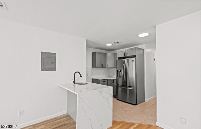 Foto del edificio - 702 4th Ave