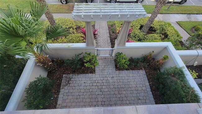 Building Photo - 13833 Benavente Ave