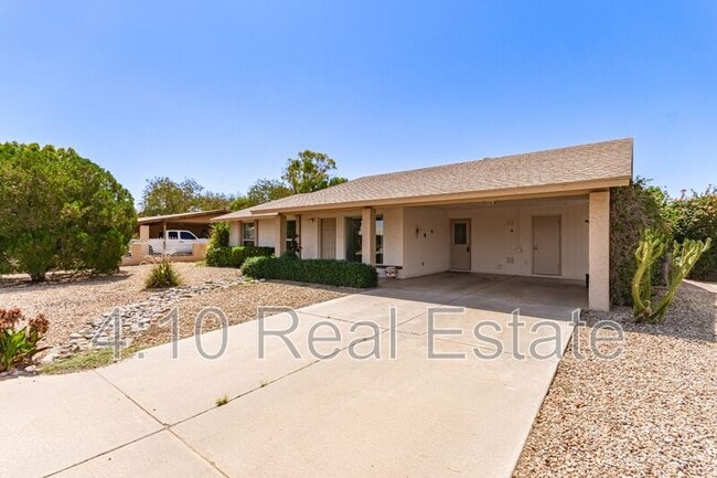 Building Photo - 615 E Glade Ave