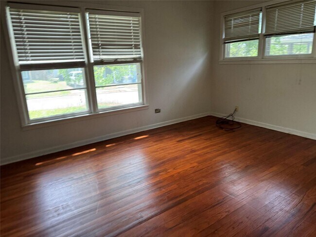 Foto del edificio - House for Lease in Denison