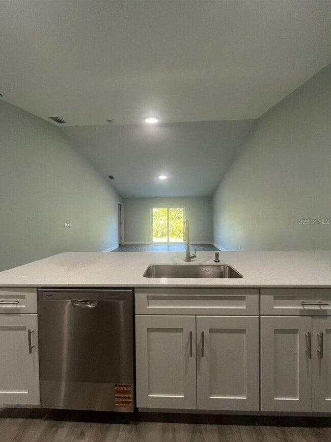 Building Photo - 10467 Port Everglades St