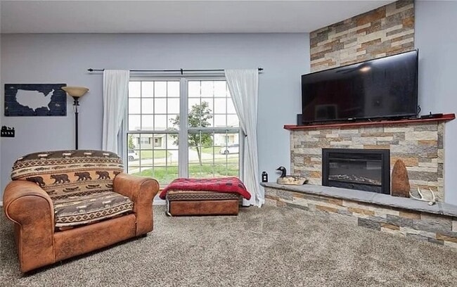 Building Photo - 3015 SW White Birch Dr